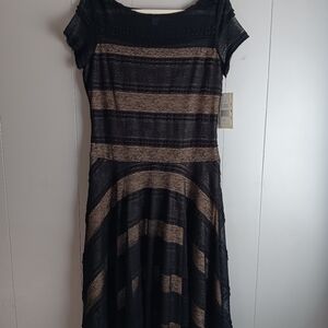 Sangria Elegant Black and Tan Striped Dress Size 10